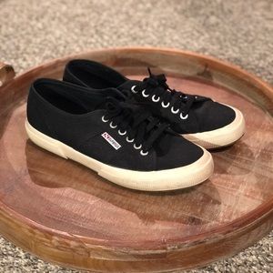 Superga tennies